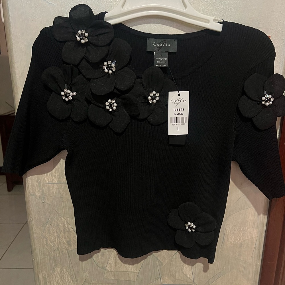Gracia Elegant Black Floral Women's Blouse